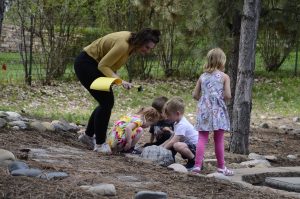 children exploring schoolyard habitat